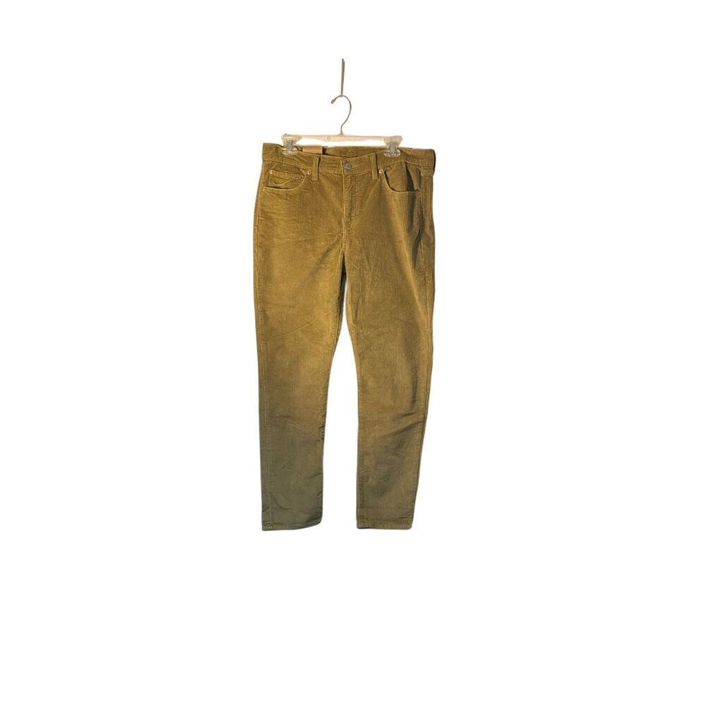 NWT Levi’s women’s boyfriend green corduroy pants, 31 x 30